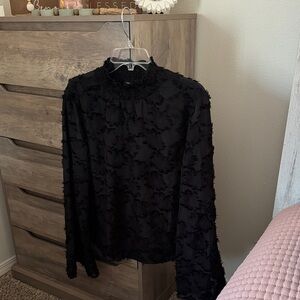 Chic Black Textured Women's Blouse